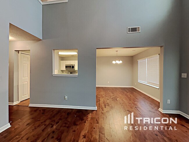 Foto del edificio - 4151 Ravenwood Ct