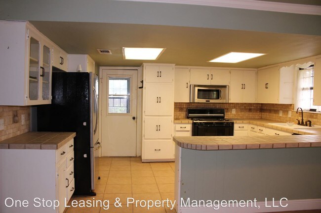 Building Photo - 560 Upper Elgin River Rd