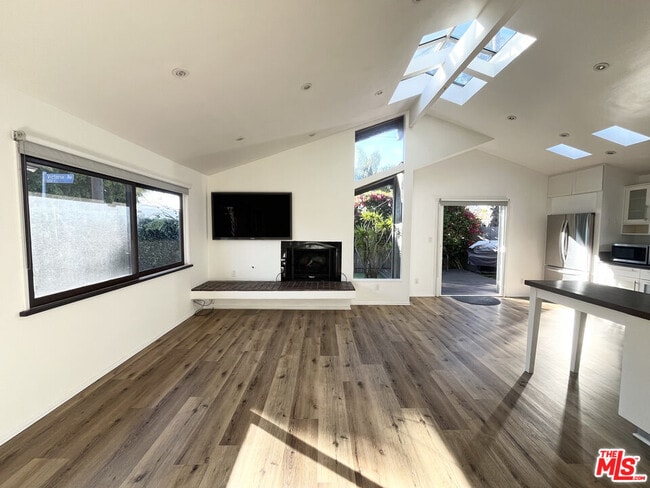 Foto del edificio - 602 Victoria Ave