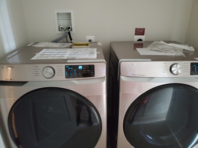 Washer Dryer - 8900 Westphalia Rd