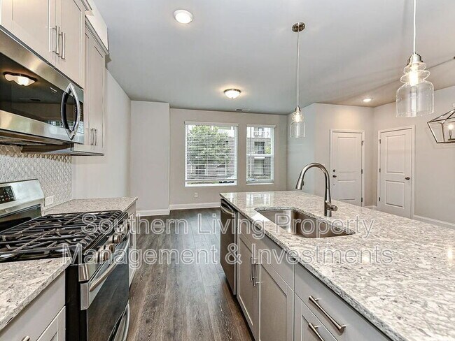 Building Photo - 1225 Kohler Ave
