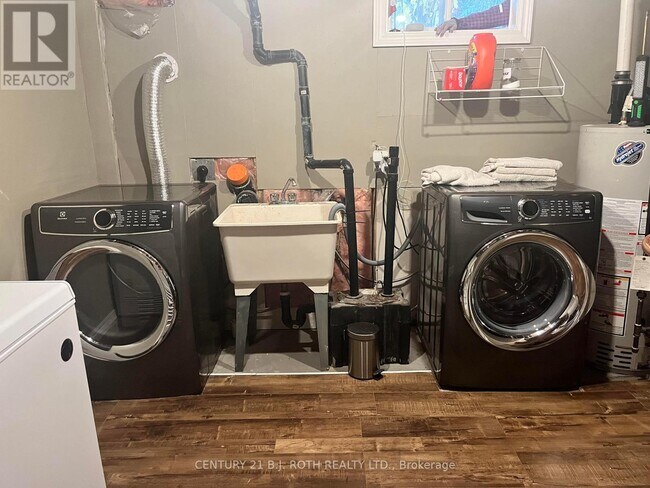 Photo du bâtiment - 1711 S Porcupine Ave