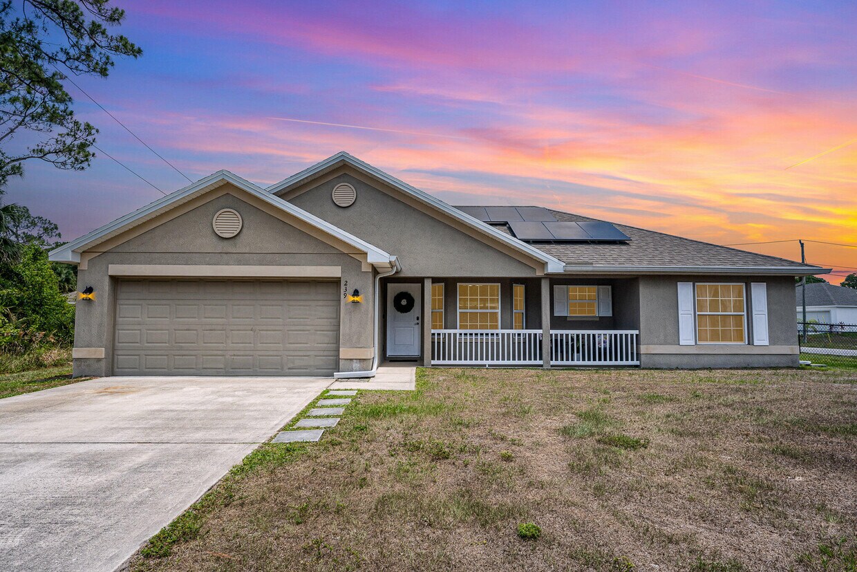 Foto principal - 239 Tucson Rd SW