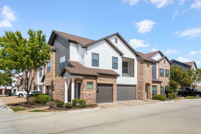 Avenues at Northpointe - Attached Garages - Avenues at Northpointe