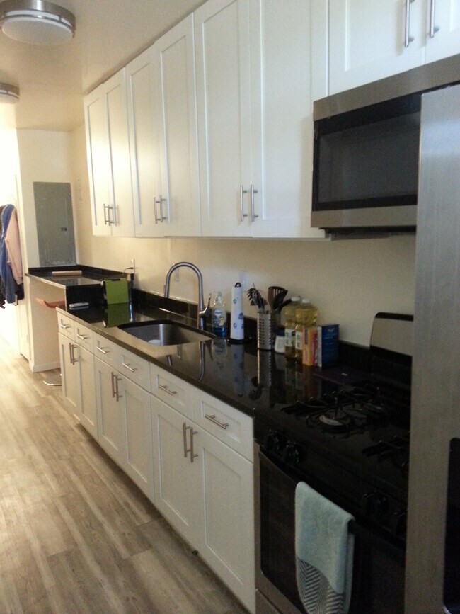 Foto del edificio - 4630 Brooks St NE