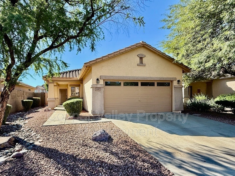 Foto principal - 3347 W Steinbeck Dr