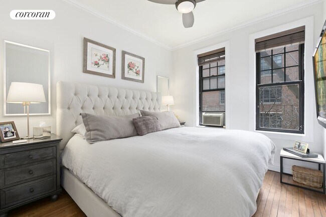 Foto del edificio - 145 W 12th St
