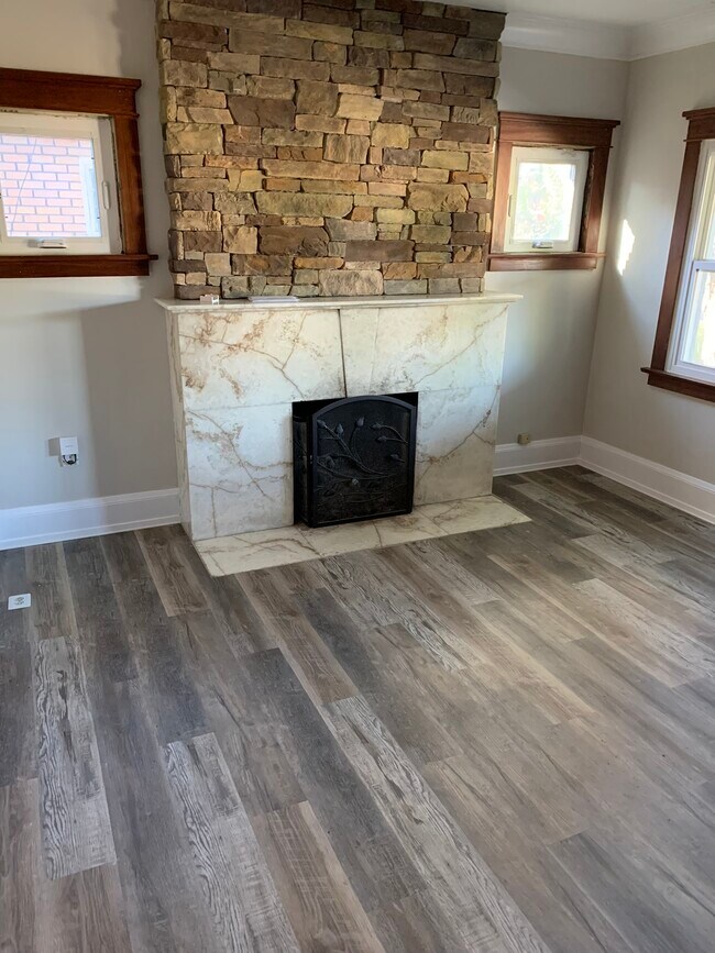 Building Photo - 1479 S 900 E