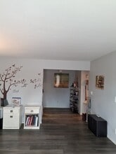 Building Photo - 850 E Old Willow Rd