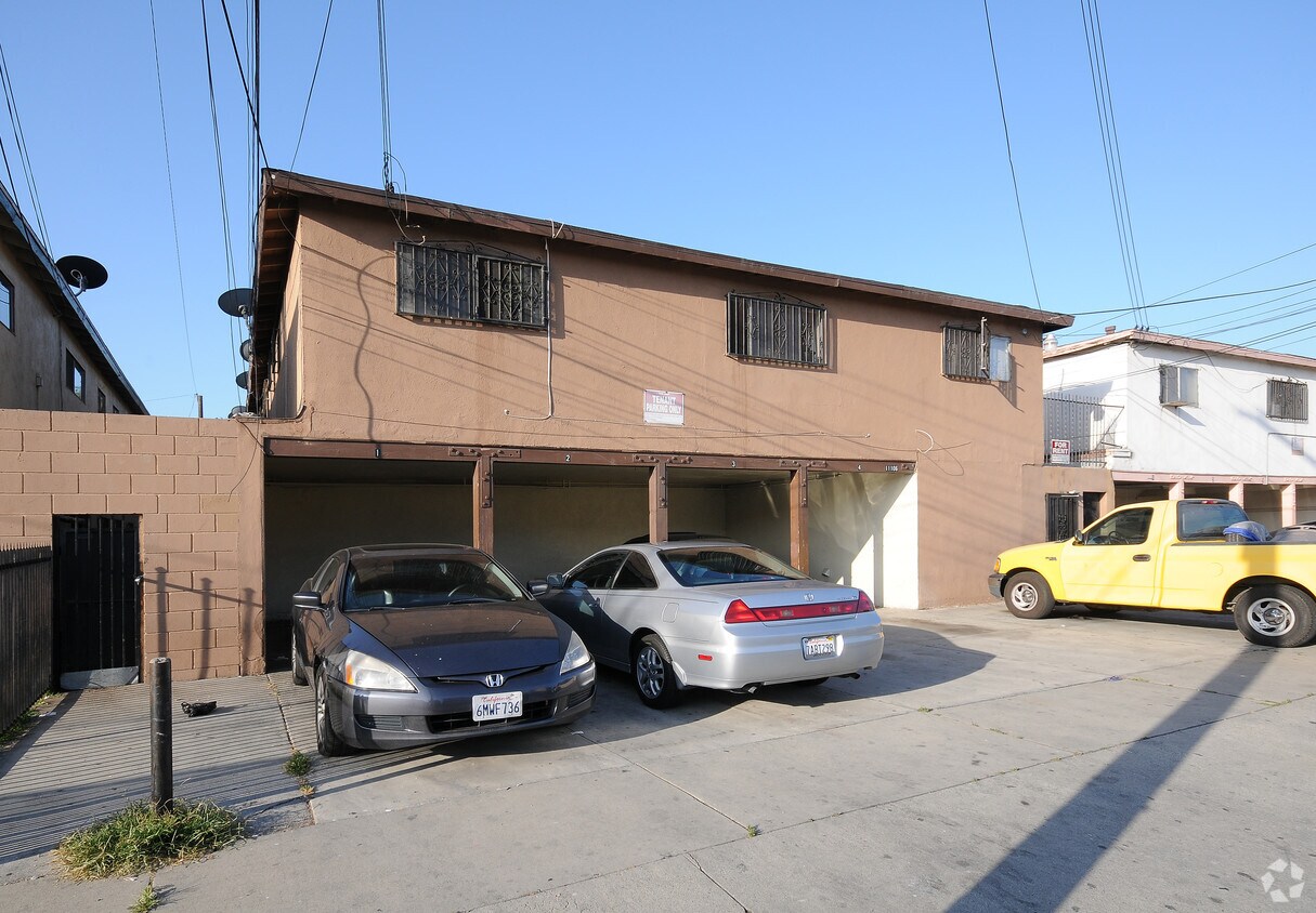 Primary Photo - 11106 E Bonwood Rd