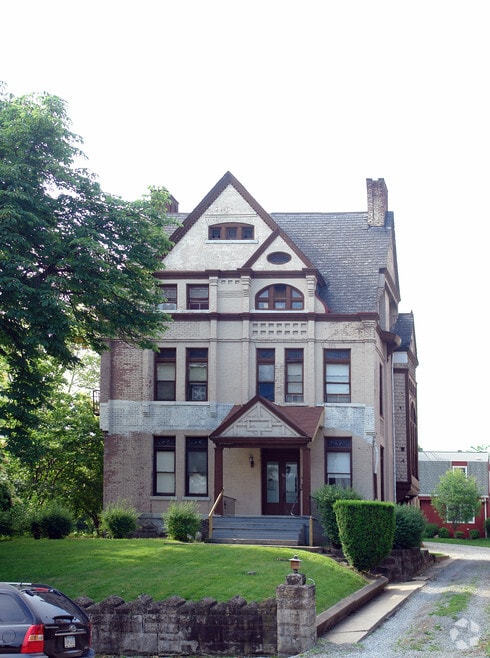 Building Photo - 4930 Centre Ave