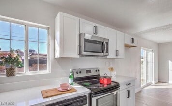 Building Photo - 2033 Hassell Ave