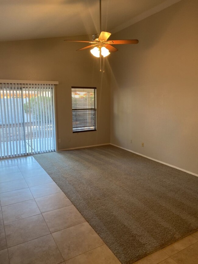 Building Photo - Beautiful & Cozy Chandler Home!
