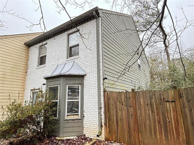 Foto del edificio - 1380 Poplar Pointe