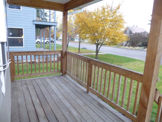 Building Photo - Adorable Home in Whitefish