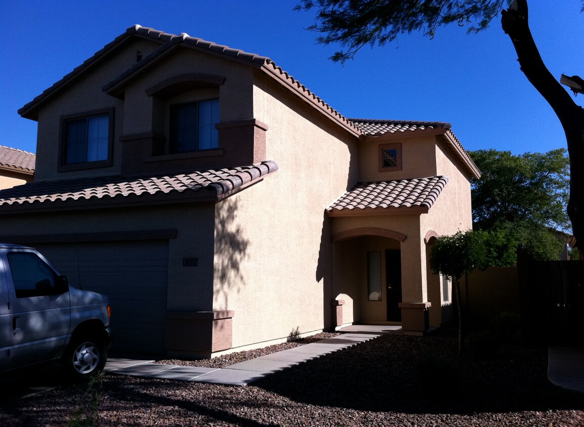 Foto del edificio - 3533 W Warren Ln