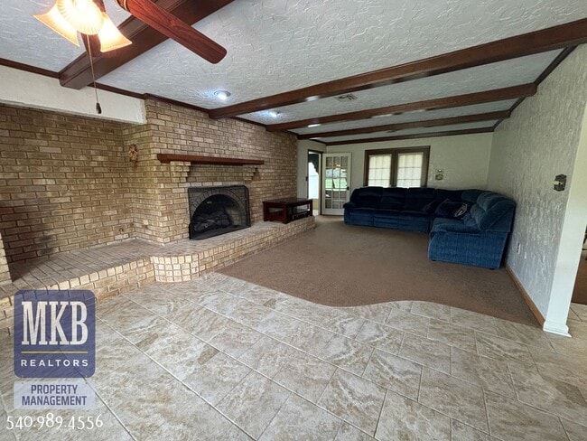 Building Photo - 5056 Catawba Valley Dr