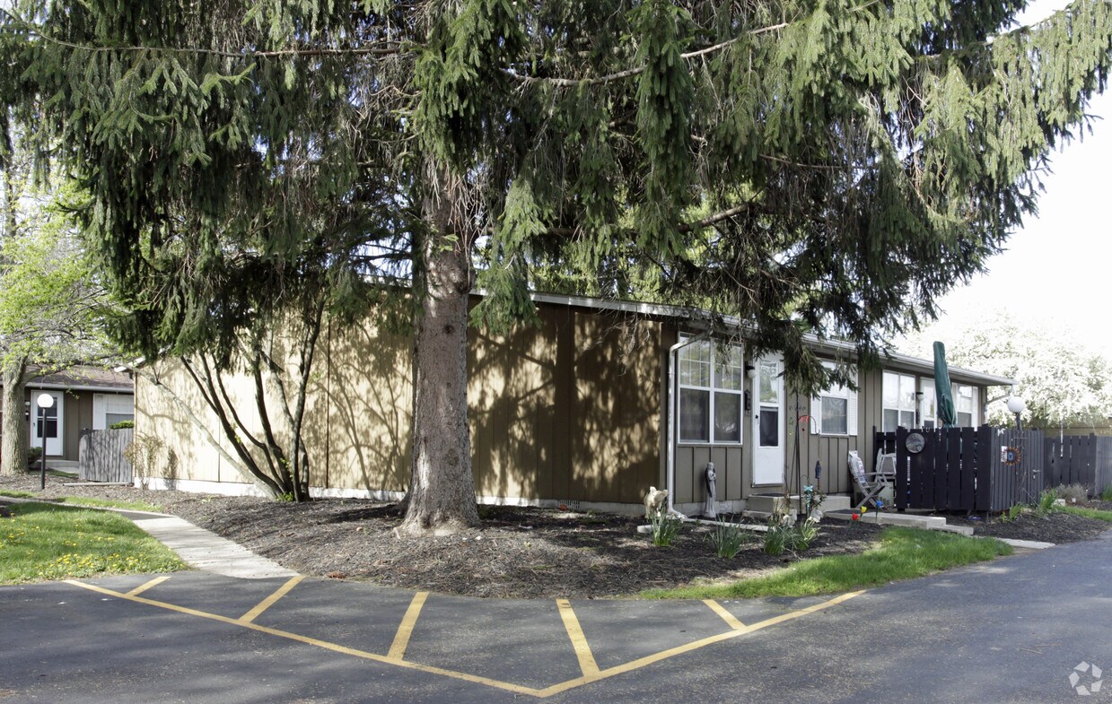 Lamplight Court Apartments Bowling Green, OH