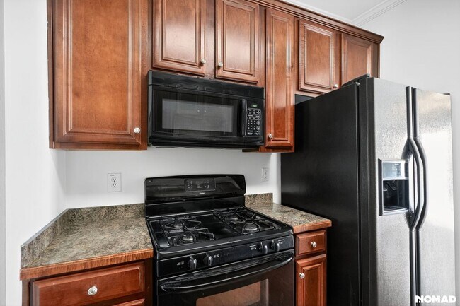 Foto del edificio - 235 River Green Ave