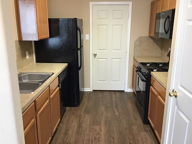 Foto del edificio - 10227 Rolleston Ln