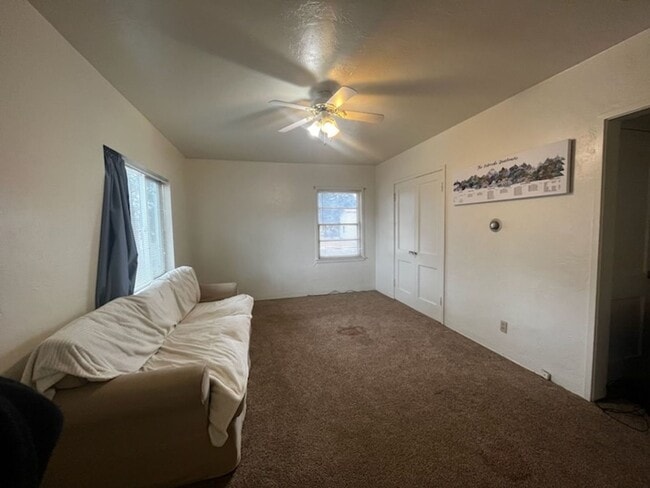 Building Photo - 723 E College Dr