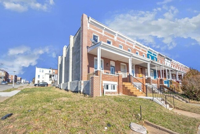 Photo - 1802 E 29th St Townhome