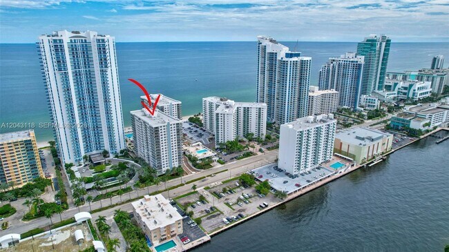 Foto del edificio - 2751 S Ocean Dr