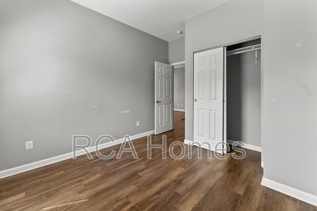 Foto del edificio - 118 N State Ave