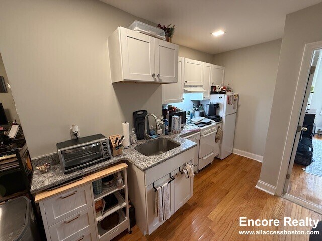 Foto del edificio - 38 Hemenway St