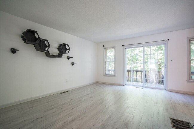 Building Photo - 54 Castlegate Dr