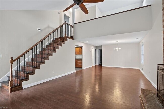 Foto del edificio - 5677 Rushmere Dr