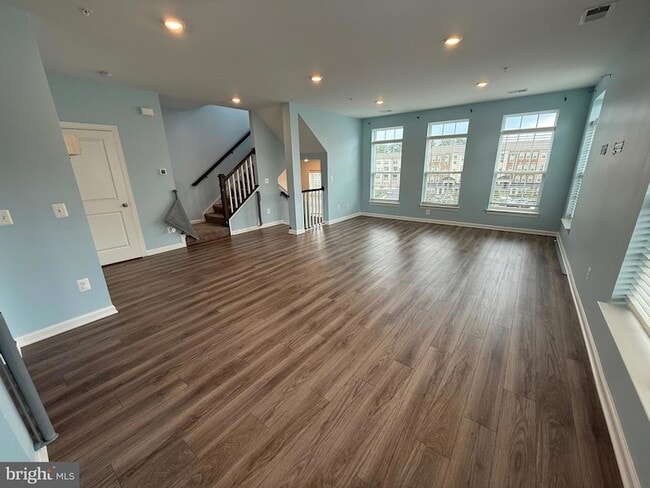 Building Photo - 5539 Lanteen St