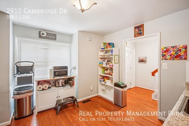 Photo - 2912 Cambridge Dr Townhome