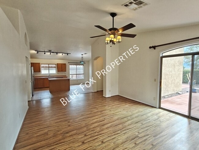 Building Photo - 10923 S Lake Gambusi Dr