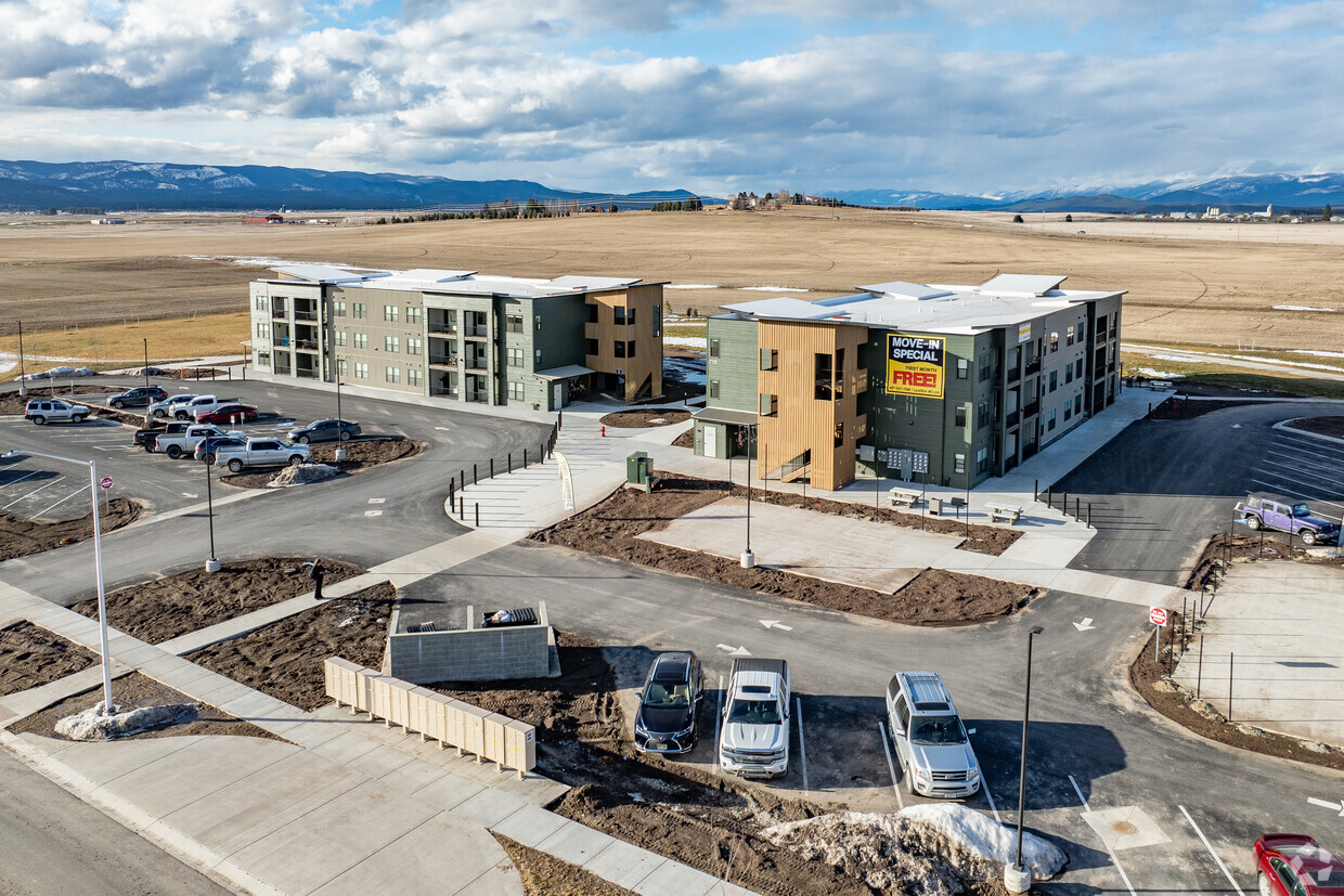Aerial Context - 715 Timberwolf Pky