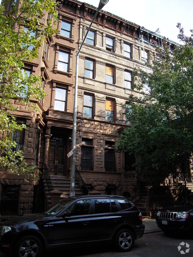 Foto del edificio - 19 W 121st St