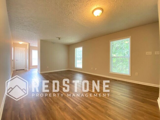 Building Photo - 3 Bed, 3 Full Bath - Duplex ( ELON )