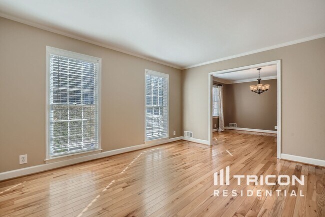 Foto del edificio - 9400 N Lake Dr
