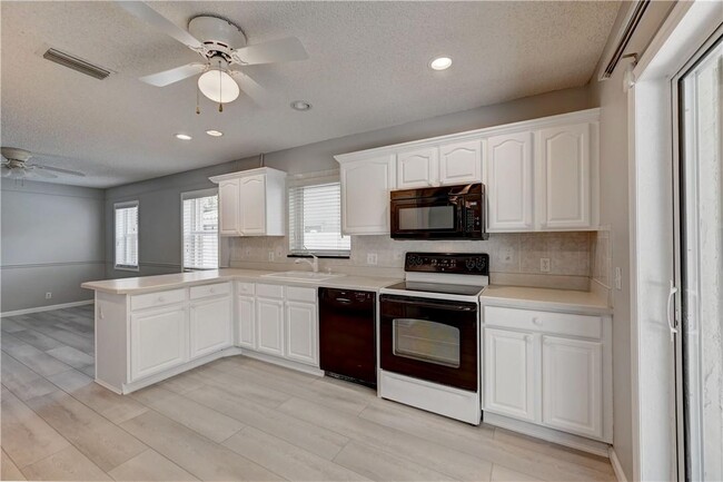 Foto del edificio - 7785 W Country Club Blvd