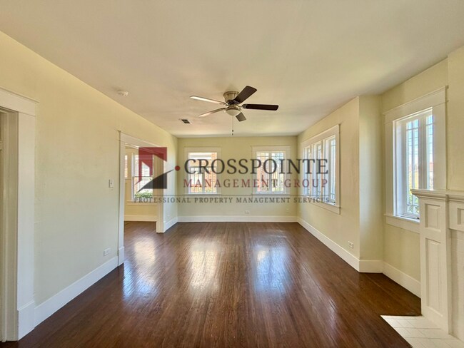 Foto del edificio - Tour Today! Charming 2 bedroom, 1 Bathroom!