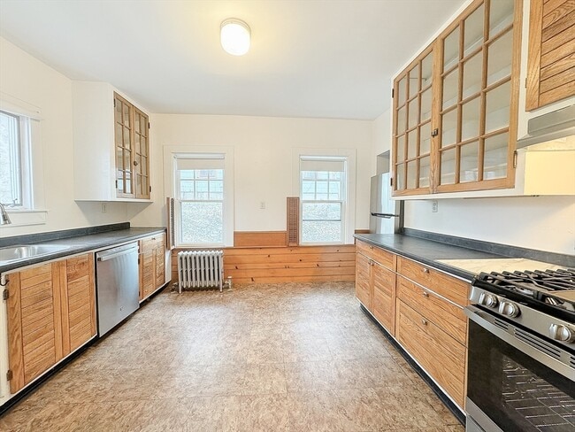 Building Photo - 269 Lamartine St