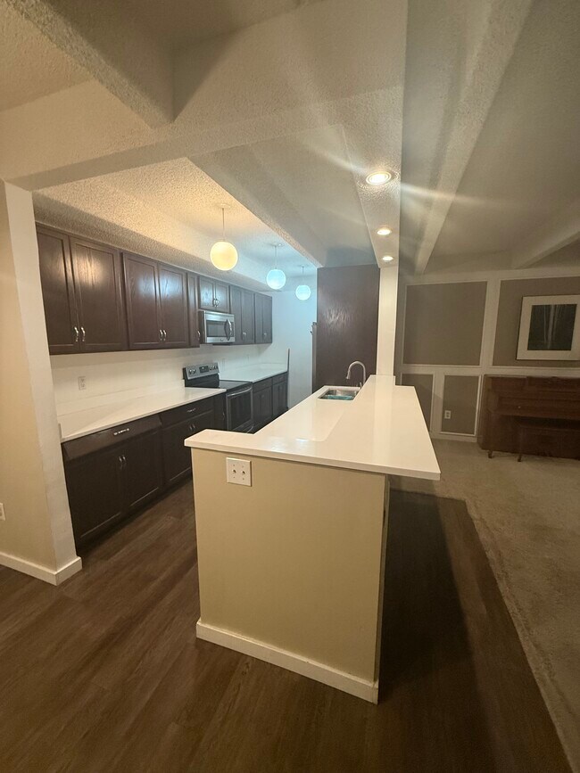 Foto del edificio - 7877 E Mississippi Ave