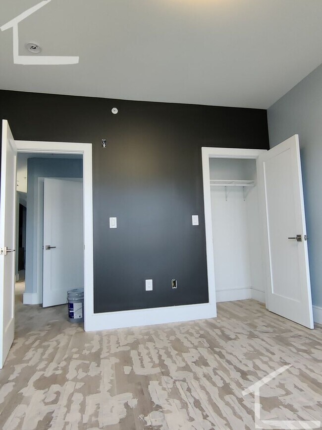 Foto del edificio - HOT BROOKLINE LISTING!!!!!!!