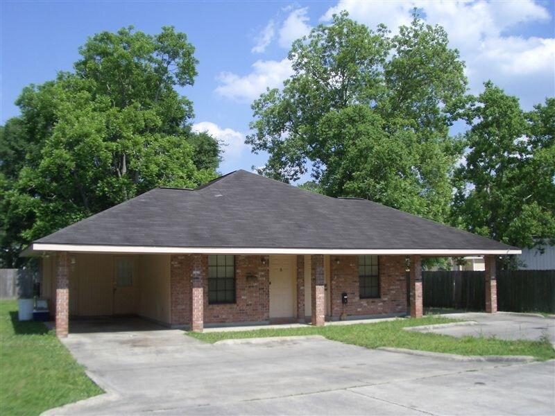 2 br, 1 bath Duplex - Rosewood Duplex Duplex - 2 br, 1 bath Duplex - Rosewood Duplex  Duplex