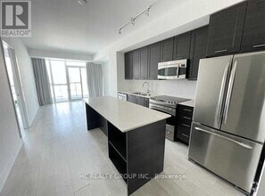 Building Photo - 169-1169 Fort York Blvd