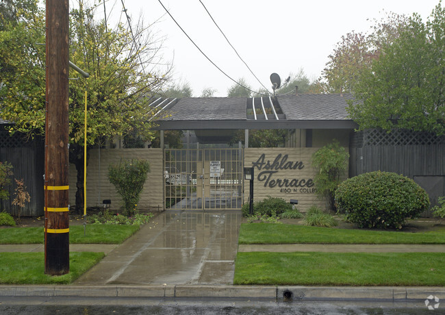 Building Photo - Ashlan Terrace