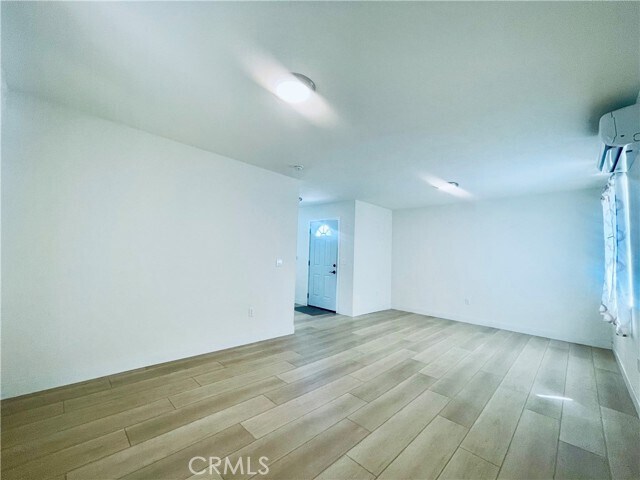 Foto del edificio - 65 E Forest Ave