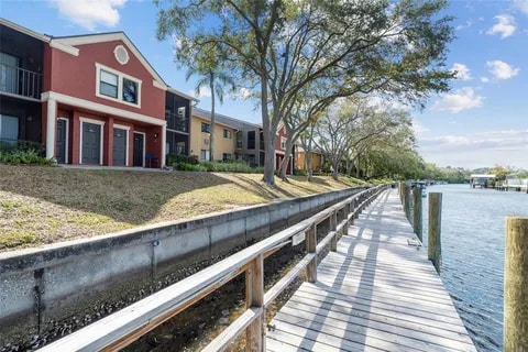 Foto del edificio - 5571 Baywater Dr