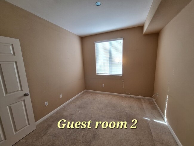 Building Photo - 797 Parc Ln