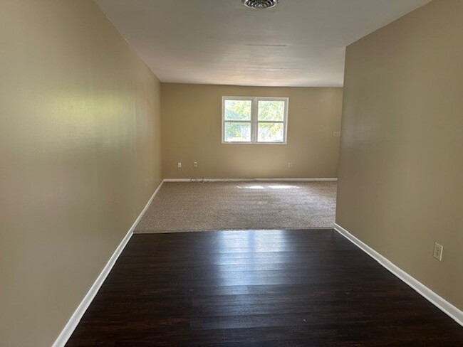 Building Photo - Middletown Area School District 3 Bed 1.5 ...